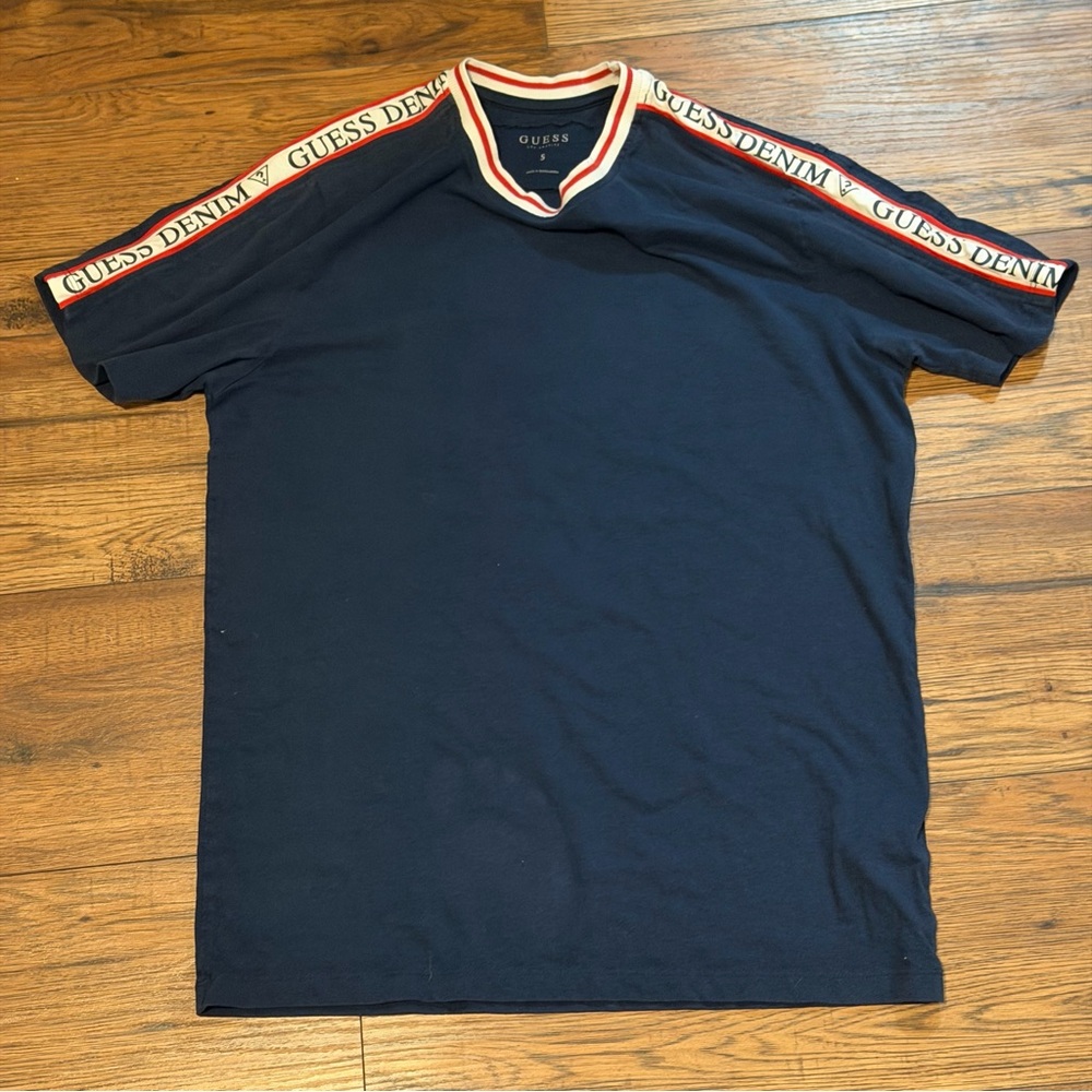 GUESS Y2K Men's Navy T-Shirt with Red striped logo Accents Small